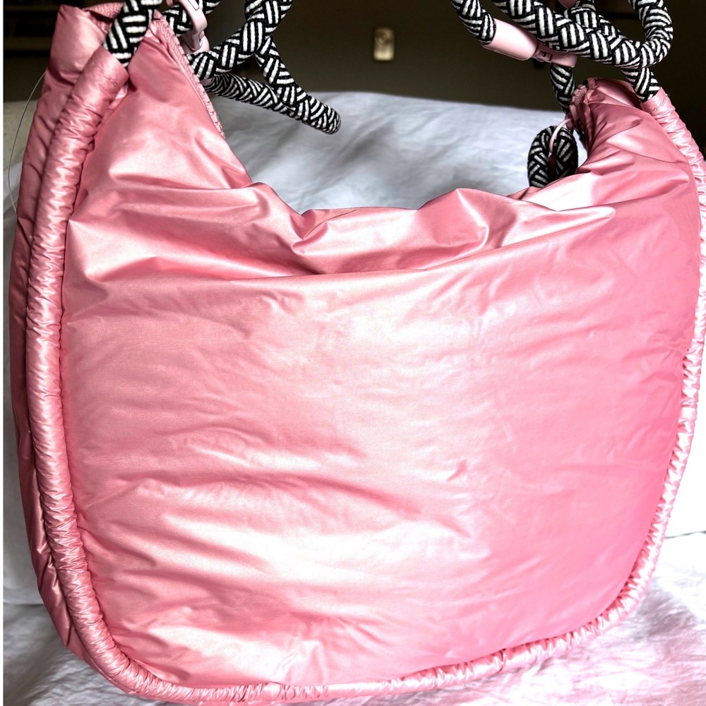 Wildfox Puffer Crossbody Bag Rose Clair Pink Padded Rope Strap HBWF-224-0056-71 - Picture 4 of 9